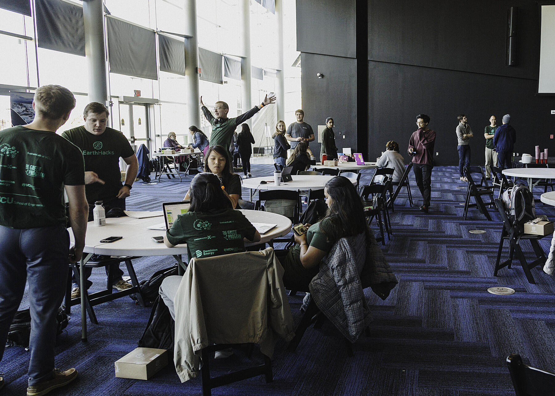 Dozens of students from disciplines such as engineering, computer science, biology, arts and business formed teams to solve a problem from one of three categories: pollution, conservation technology or renewable energy at VCU Engineering's EarthHacks.