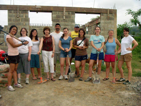 The VCU delegation takes a break from helping to build the Center for women in Las Pamillas, Dominican Republic. From left: Kristin Lennox, Kelly Fredrickson, Andrea Coye, Professor Randi Buerlein, Professor Tim Davey, Lydia Davey, Community Service Alliance representative Deybi Prado, Stephanie Wohnlich, Joy Brock, Carolina Kaschak and Samantha Newton. Photo provided by Randi Buerlein.