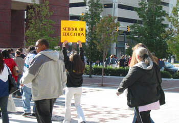 A VCU Student Ambassador escorts a group to the School of Education for an overview session. Over 1,200 individuals, including 500 prospective students recently attended VCU's Fall Open House.

Photos by Malorie Janis, University News Services