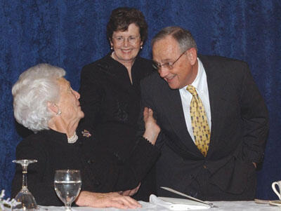 VCU President Eugene P. Trani, Ph.D. and Mrs. Lois E. Trani (center) greet Mrs. Bush at the gala fundraising dinner to benefit Hospital Hospitality House, held at the Richmond Marriott
Hotel.

Photos by Allen Jones, VCU Creative Services