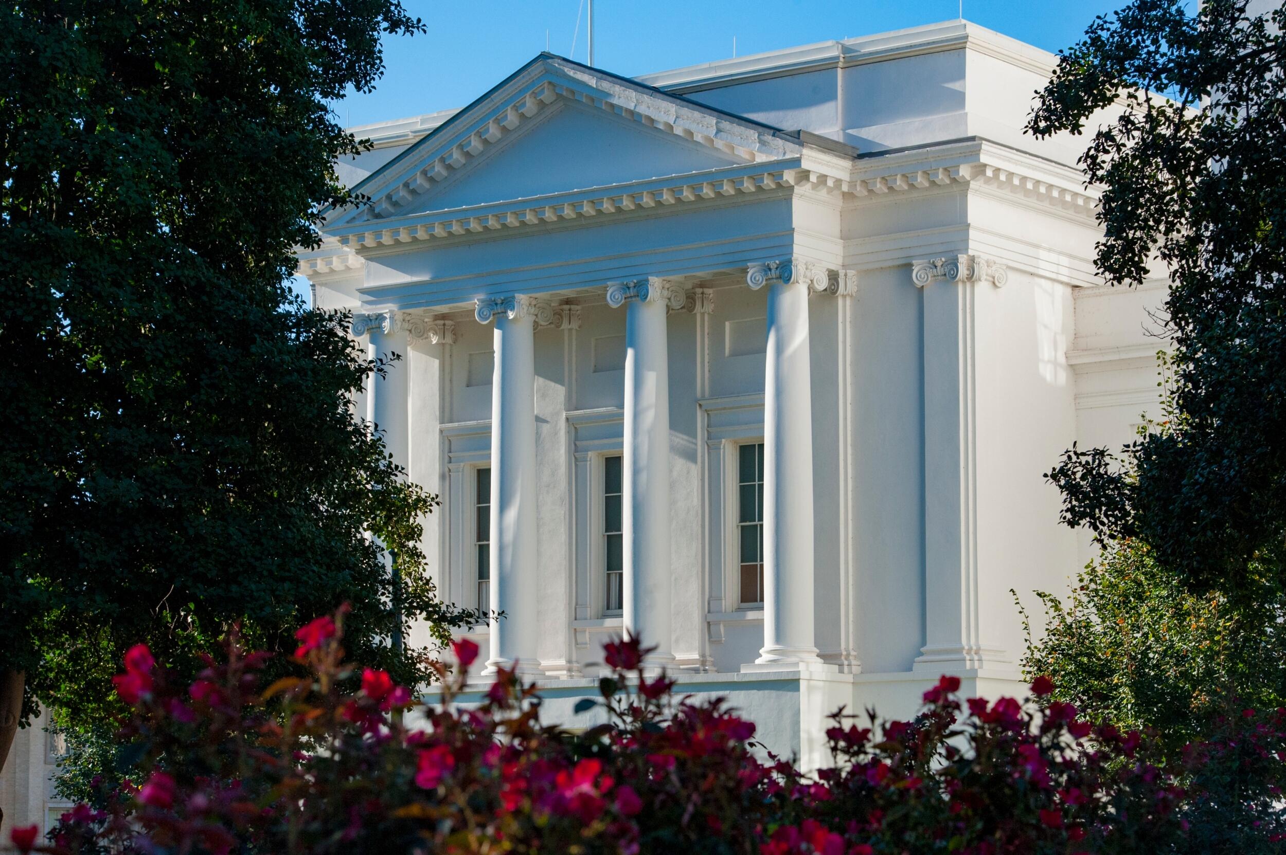 A photo of the Virginia State Capitol building. 