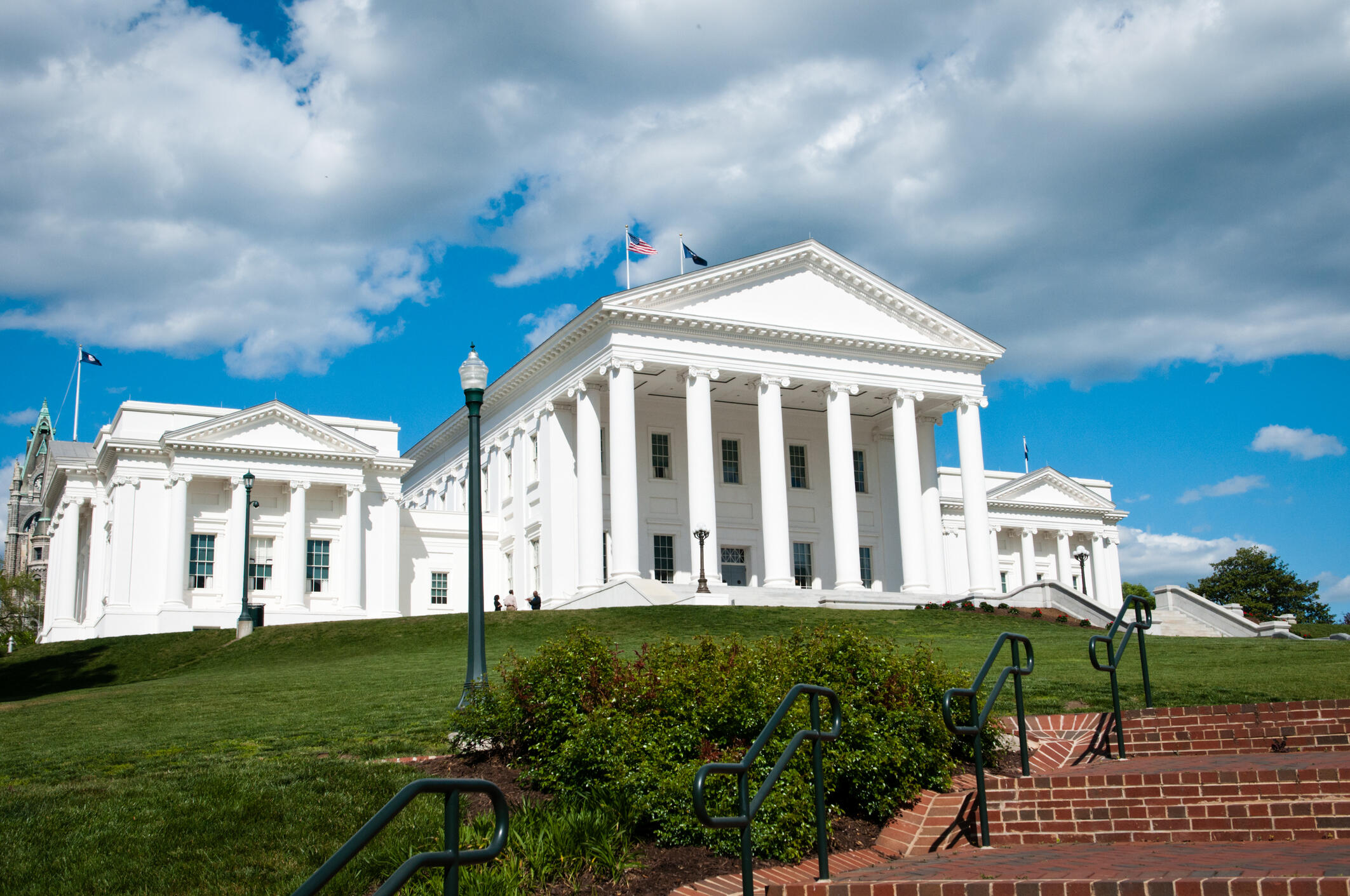 A photo of the Virginia State Capitol building. 