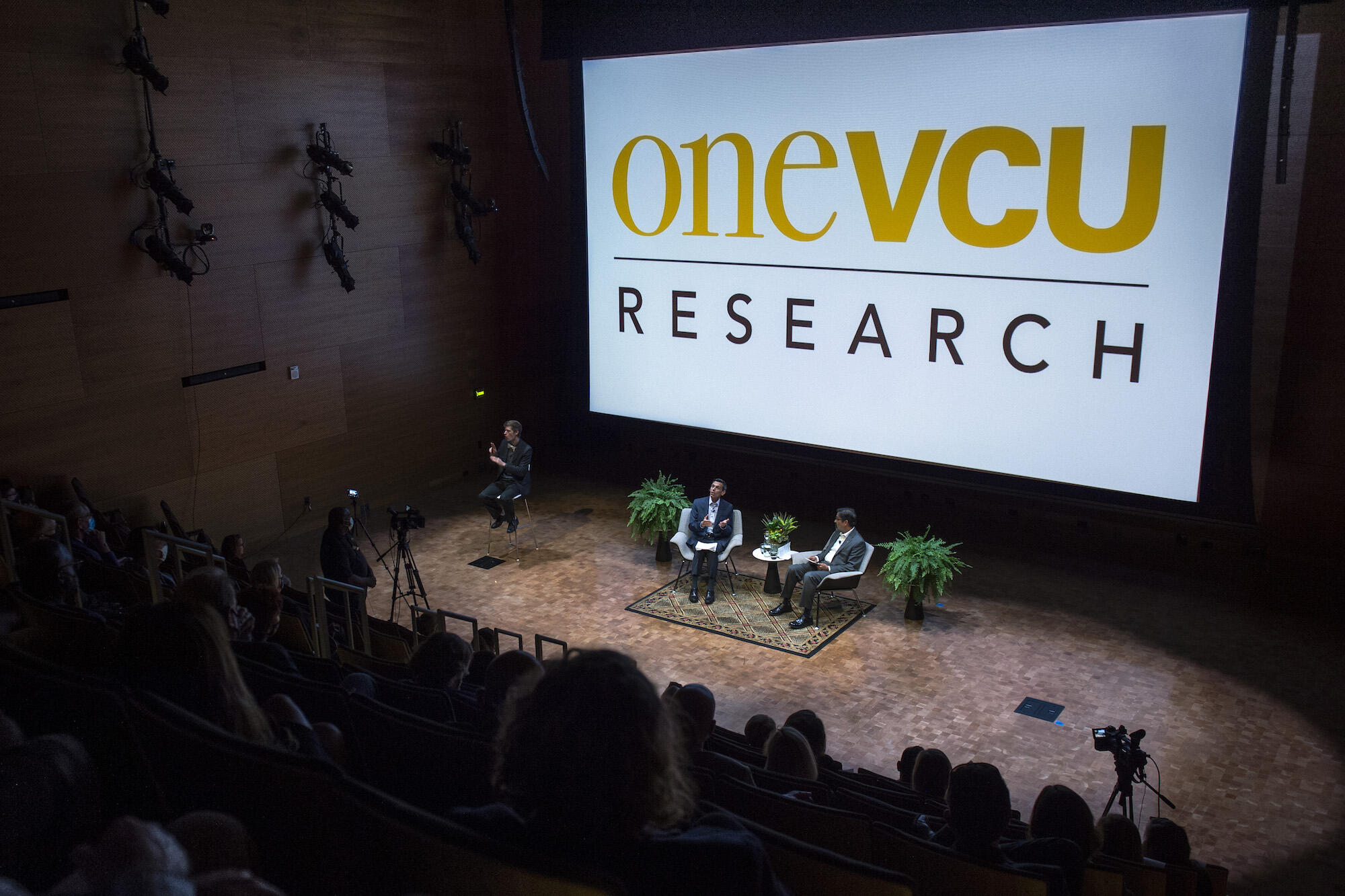 VCU President Michael Rao, left, and P. Srirama Rao, vice president for research and innovation, discuss VCU's new research strategic plan on Oct. 20 at the Institute for Contemporary Art.