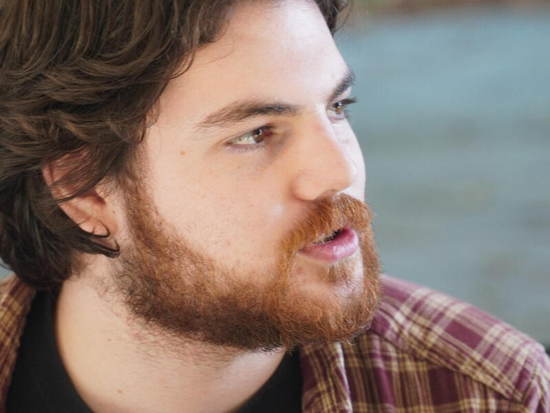 A man looking to the right 