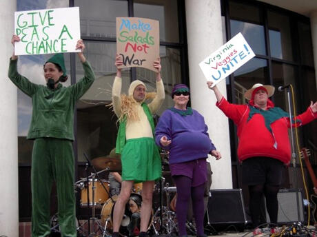 “Lettuce” show you how to be sustainable. Costumed characters were part of the fun of Earth Day 2009. Student organizers hope to build on the success of their annual Earth Day celebration with a “Year of the Environment” kick-off on Nov. 18 at the VCU Student Commons Plaza. Photo provided by Amanda Schutt, executive officer, Green Unity for VCU.