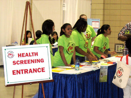 Virginia Commonwealth University’s MCV Campus Student Government Association held its first community health fair on April 19, 2008. Student volunteers welcomed area residents who turned out for free health services, including blood pressure checks, cholesterol and diabetes screenings and dental services. Photo by Mike Porter, University Communications and Public Relations.