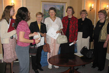 Tour guides Susan Wilburn, '03 (from left) and Francine Kerber, '03 pause on a tour of VCU Medical Center to tell members of the class of '53 about the special menu options available to patients recovering in Main Hospital's Gumenick Suites. Rosemary Morris Holdaway (third from left), Marilyn Patterson Olney, Elizabeth Ann Moore Bundschu, Bev Fischer Soshea and Mary Bishop Mostellar also toured the hospital's main kitchen.

Photo by Michael Ford, University News Services