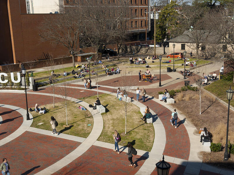 A batch of new fast-track opportunities this fall will allow academically qualified VCU students to earn both a bachelor’s degree and a master’s degree from numerous areas of study in as few as five years. (Tom Kojcsich, University Marketing)