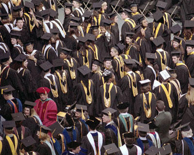 Virginia Commonwealth University awarded degrees to more than 1,500 graduate, undergraduate and professional students who completed their studies in August and December of this year.